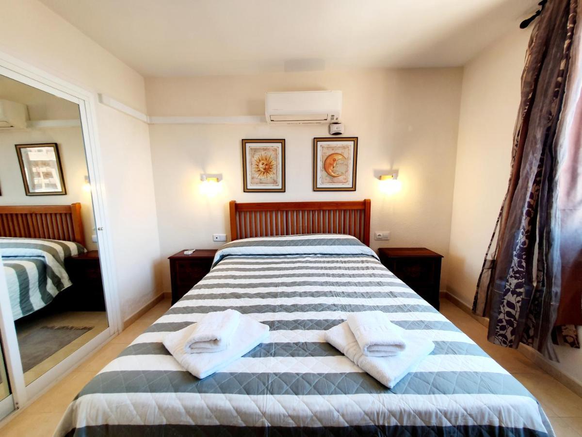 Marina Tower Apartment Фуeнхирола Екстериор снимка