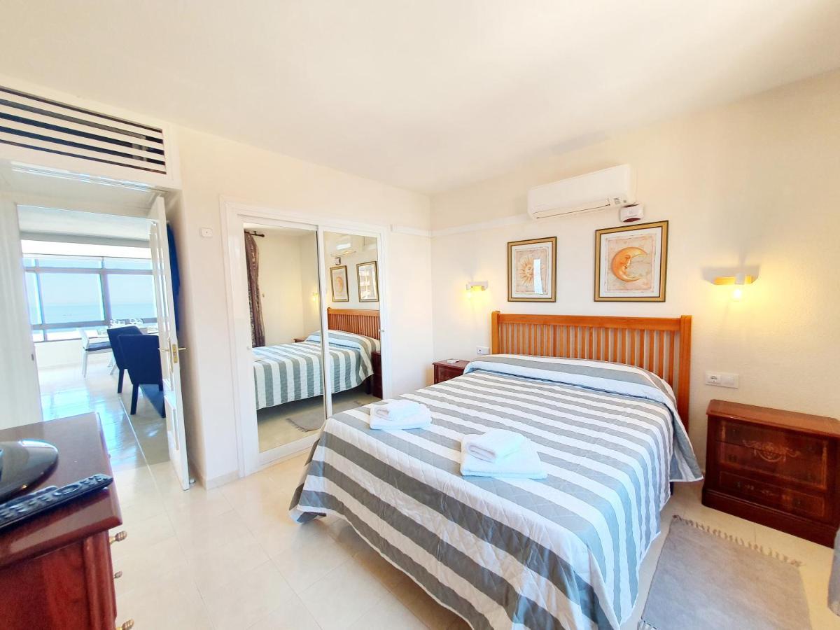 Marina Tower Apartment Фуeнхирола Екстериор снимка