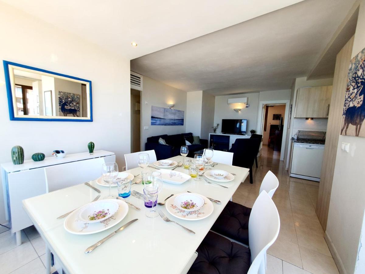 Marina Tower Apartment Фуeнхирола Екстериор снимка