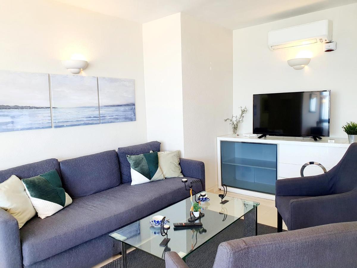 Marina Tower Apartment Фуeнхирола Екстериор снимка
