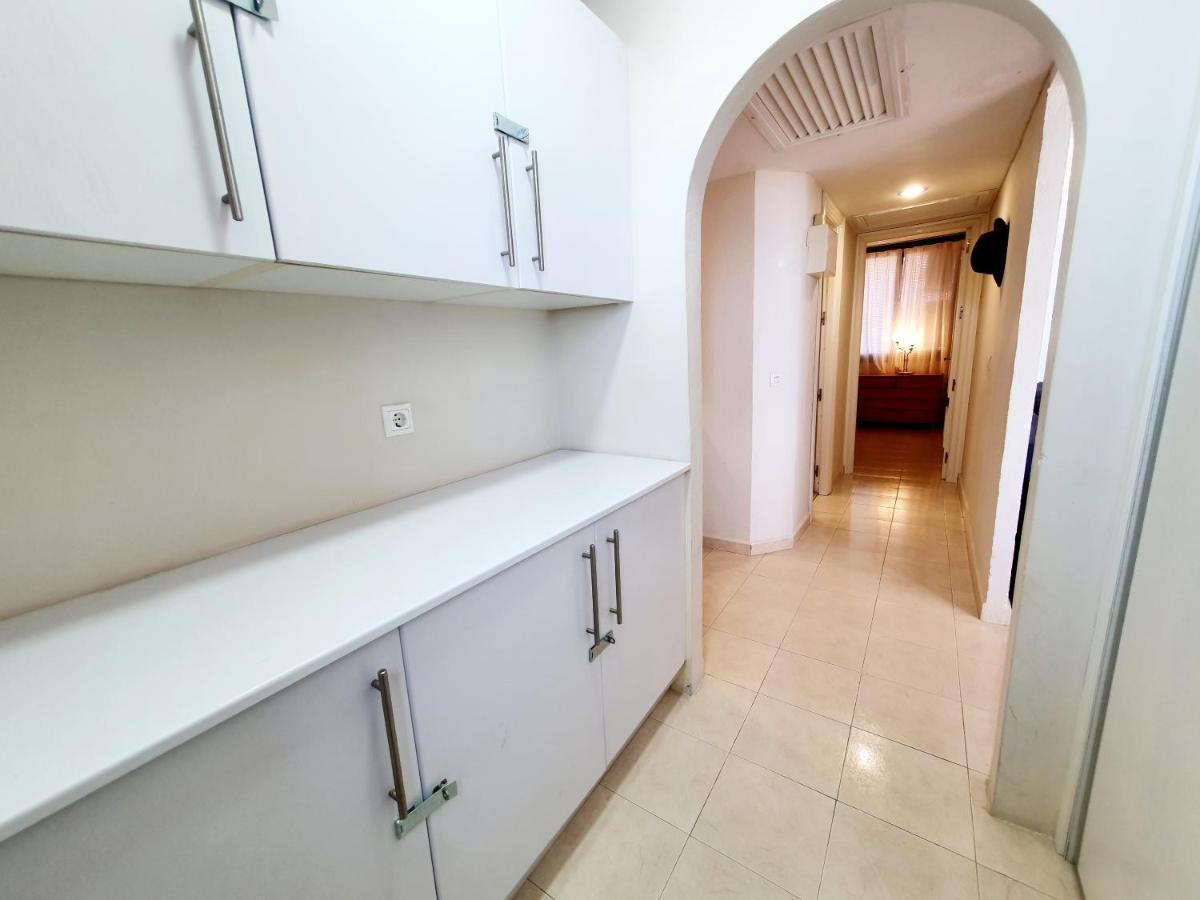 Marina Tower Apartment Фуeнхирола Екстериор снимка