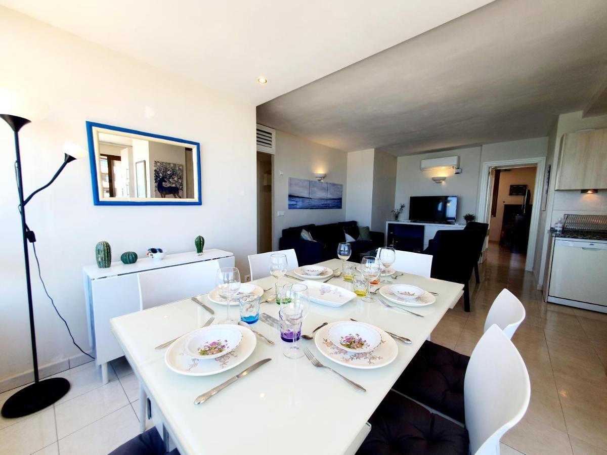 Marina Tower Apartment Фуeнхирола Екстериор снимка