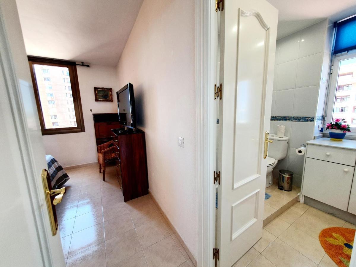 Marina Tower Apartment Фуeнхирола Екстериор снимка
