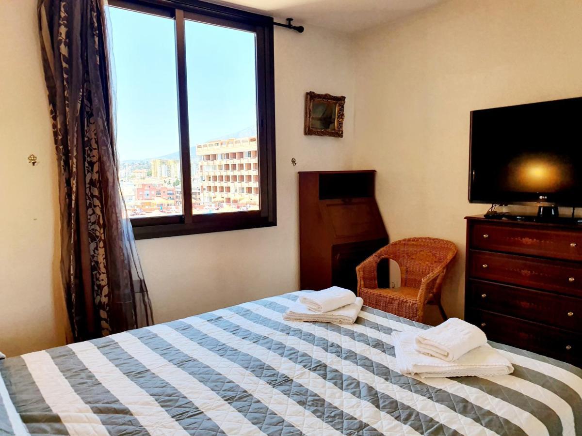 Marina Tower Apartment Фуeнхирола Екстериор снимка